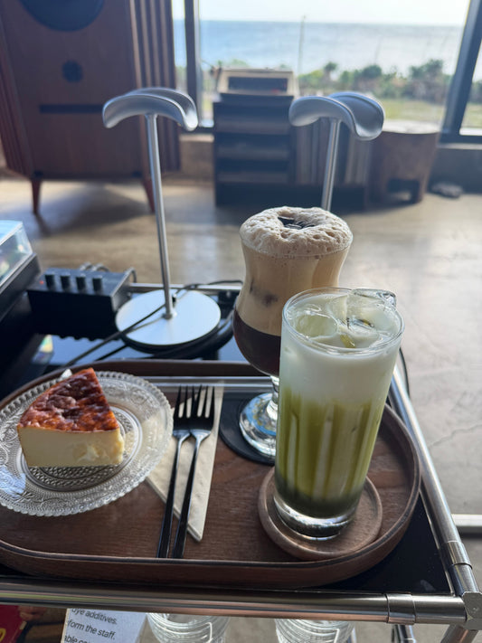 A Café That Made Me Cry (In the Best Way) | Vinyl Jeju 🎧🍵